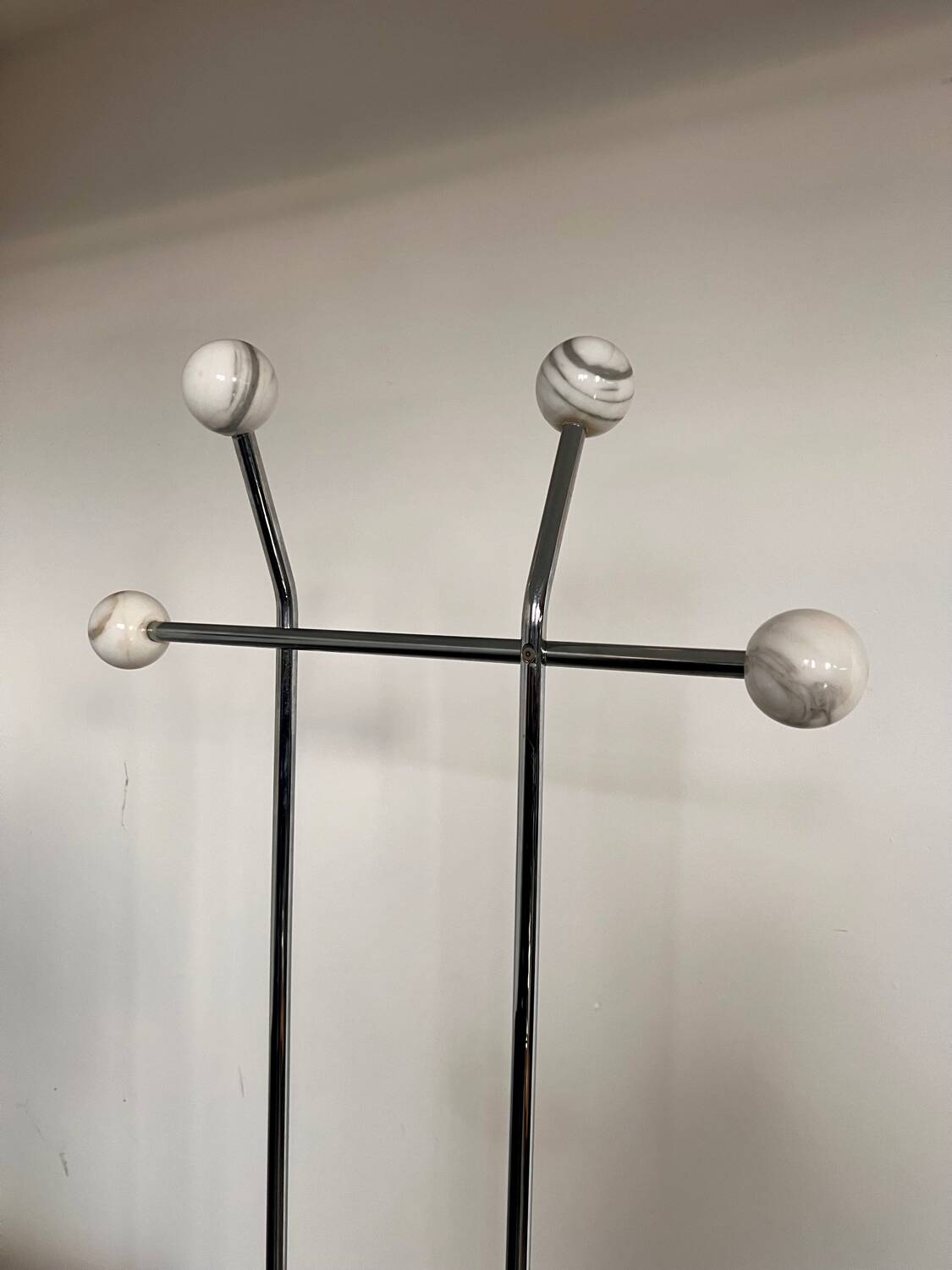 Vintage Coat Rack in Chrome and Carrara Marble Italian design 1970s