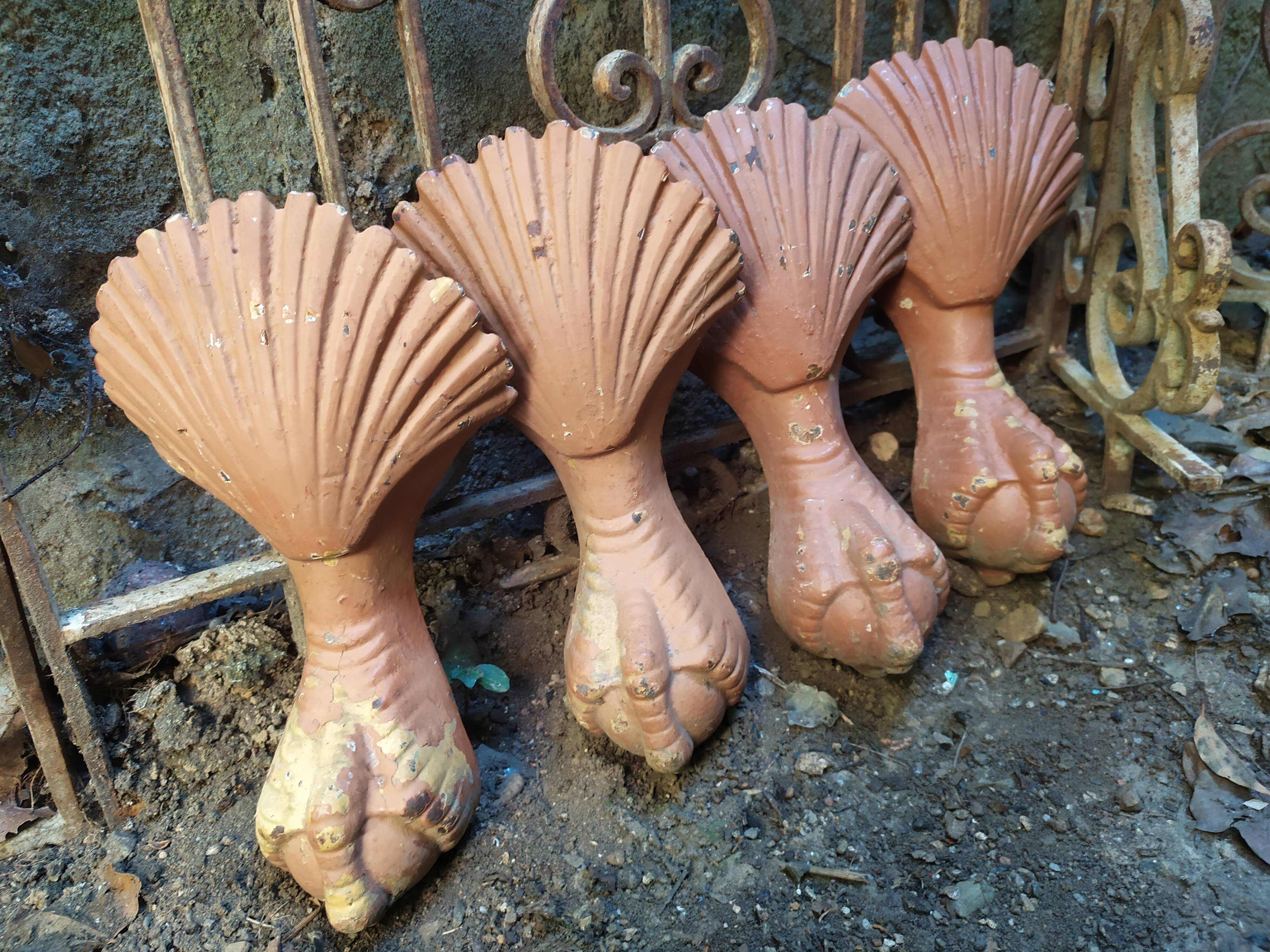 Cast iron bathtub legs