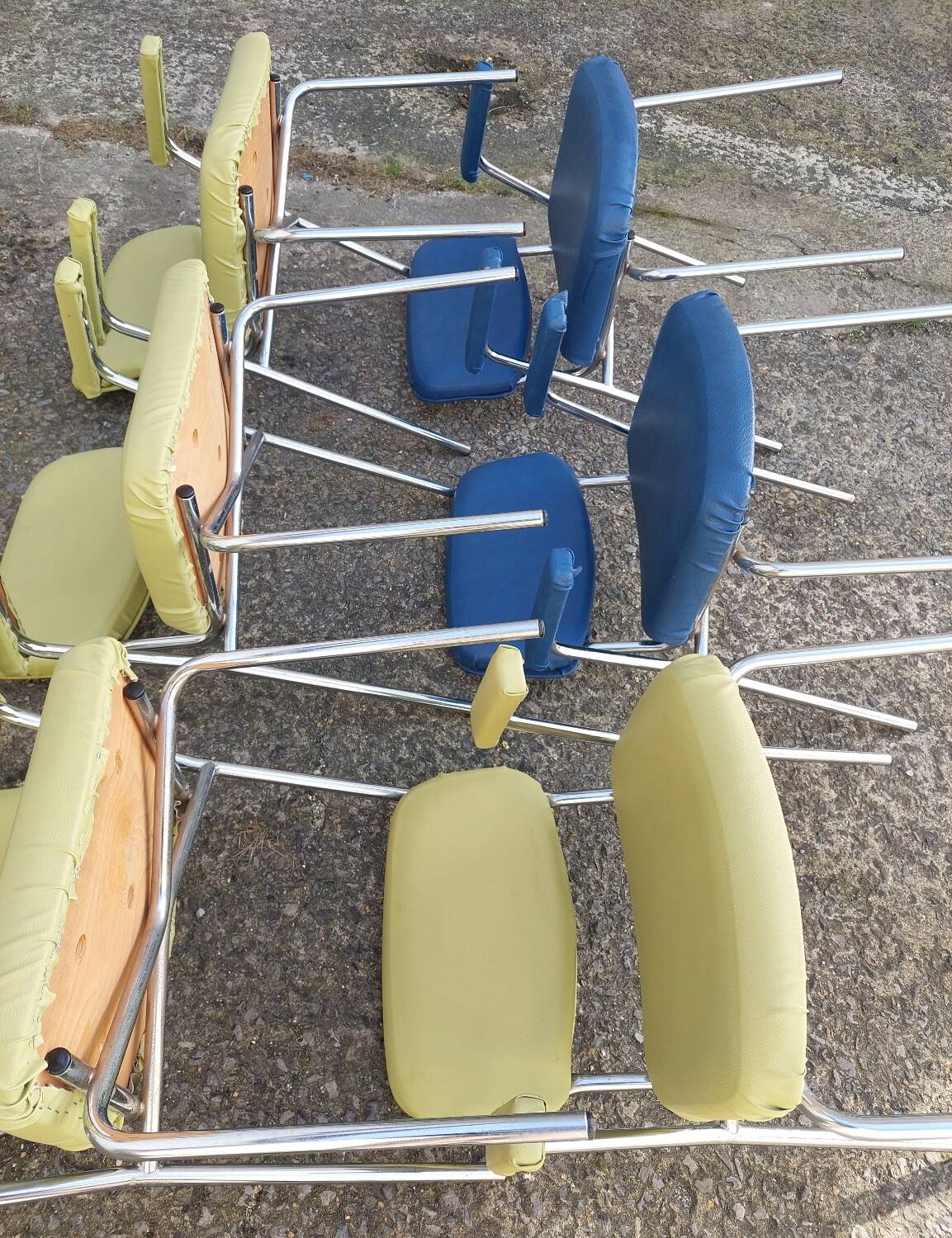 Set of 6 vintage chairs