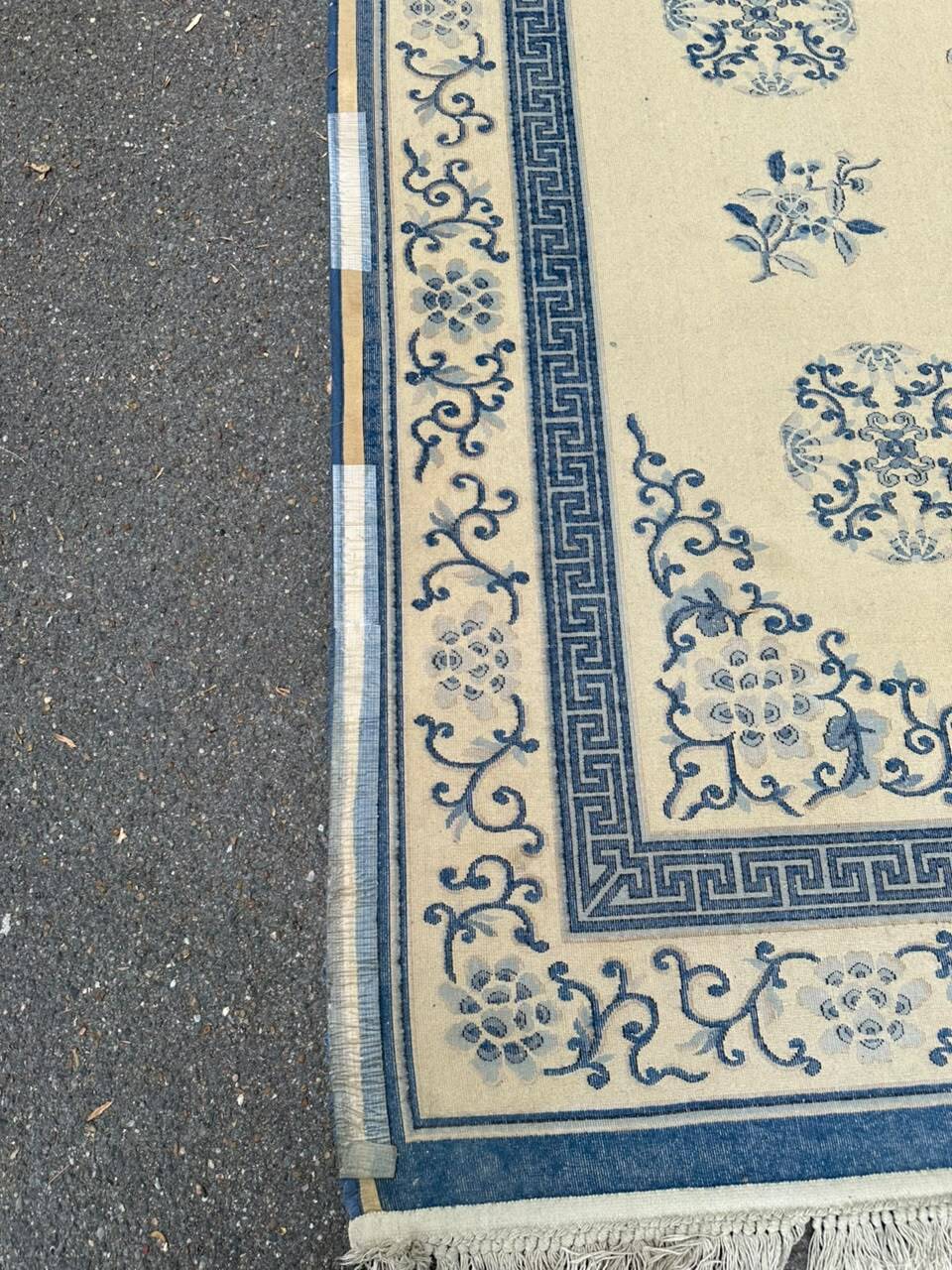 Large Chinese wool rug 200 x 310 cm — Blue & beige (Beijing style)