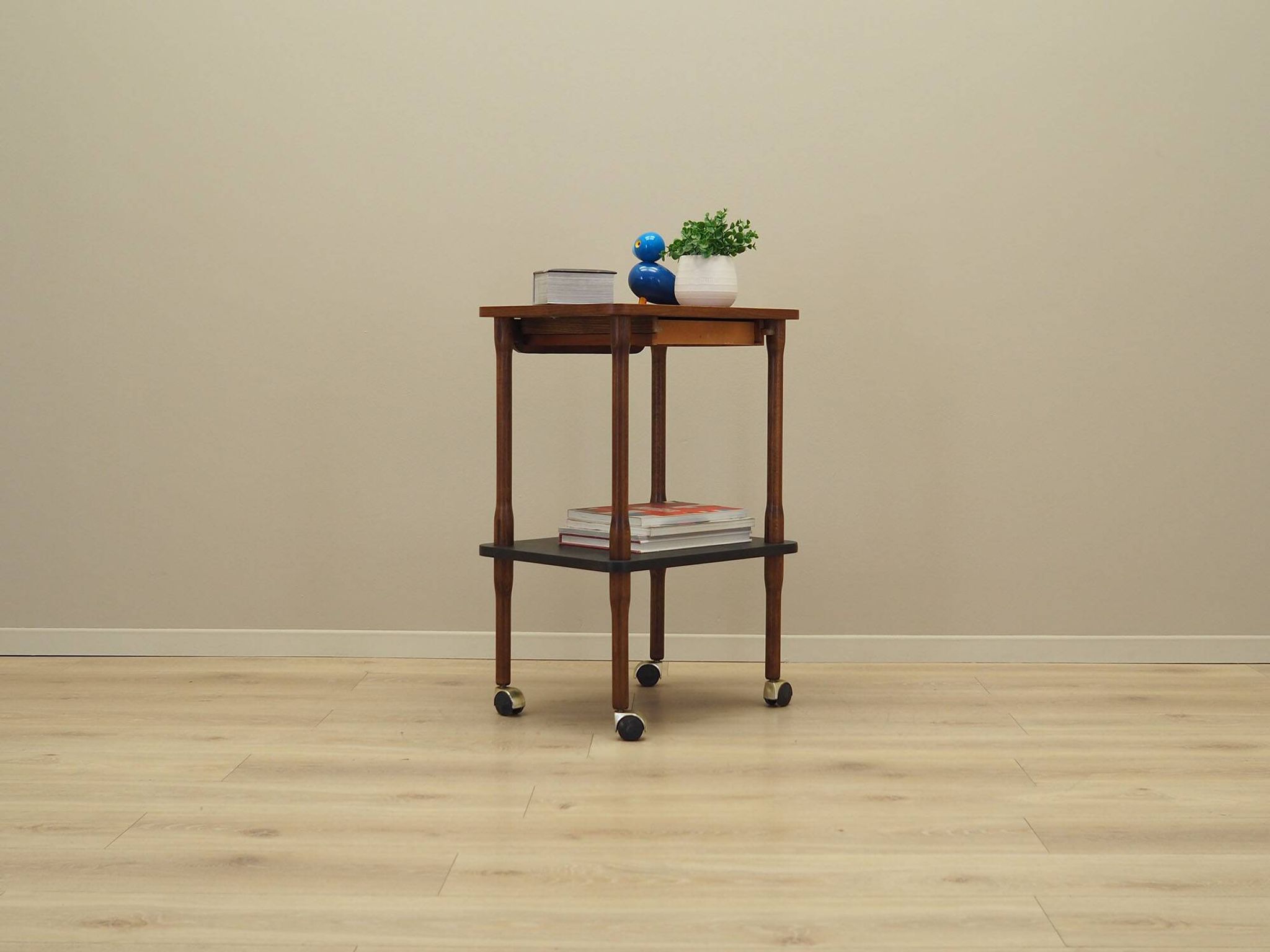 Walnut table, Italian design, 1960s, manufacture: Italy
