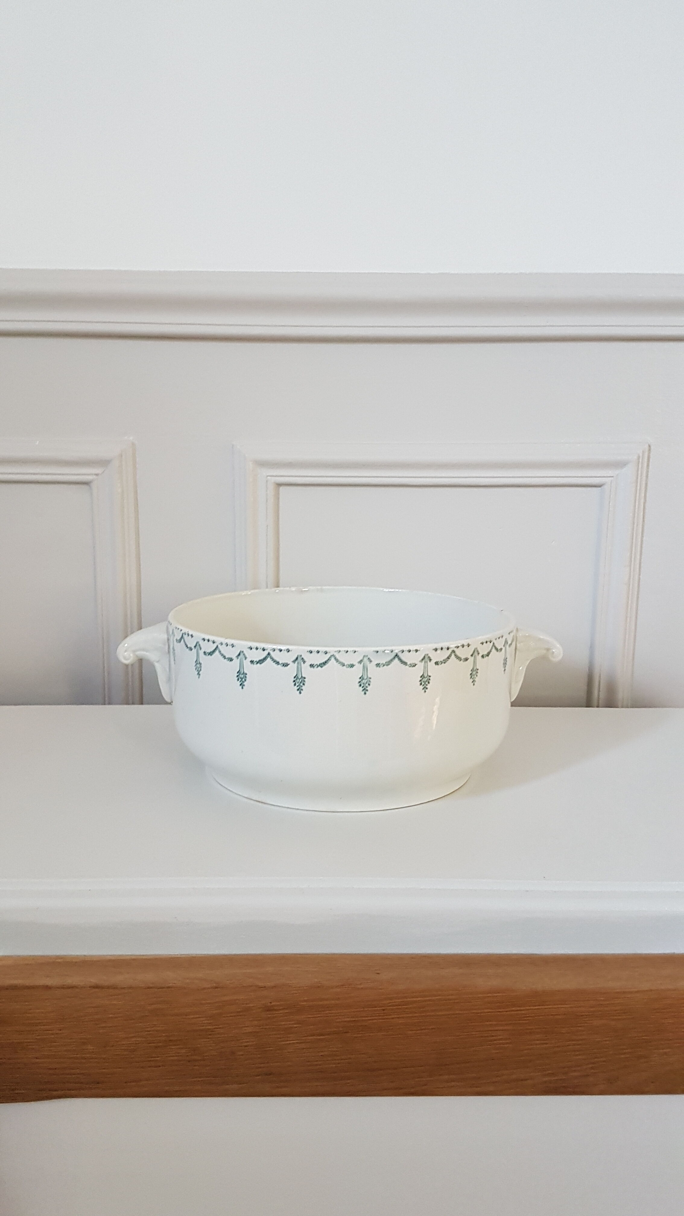 Gien earthenware salad bowl