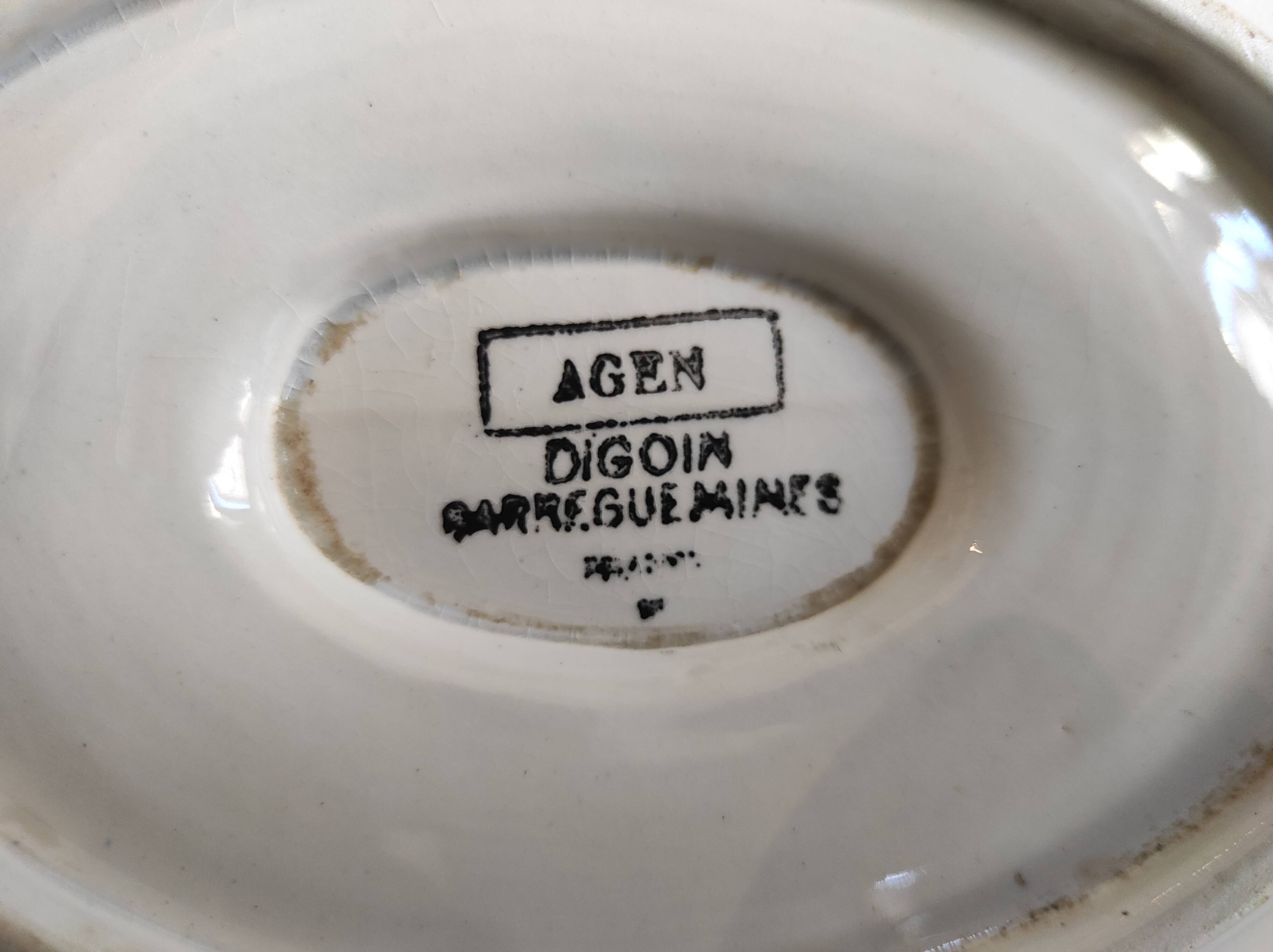 French vintage sauce boat, Digoin Sarreguemines