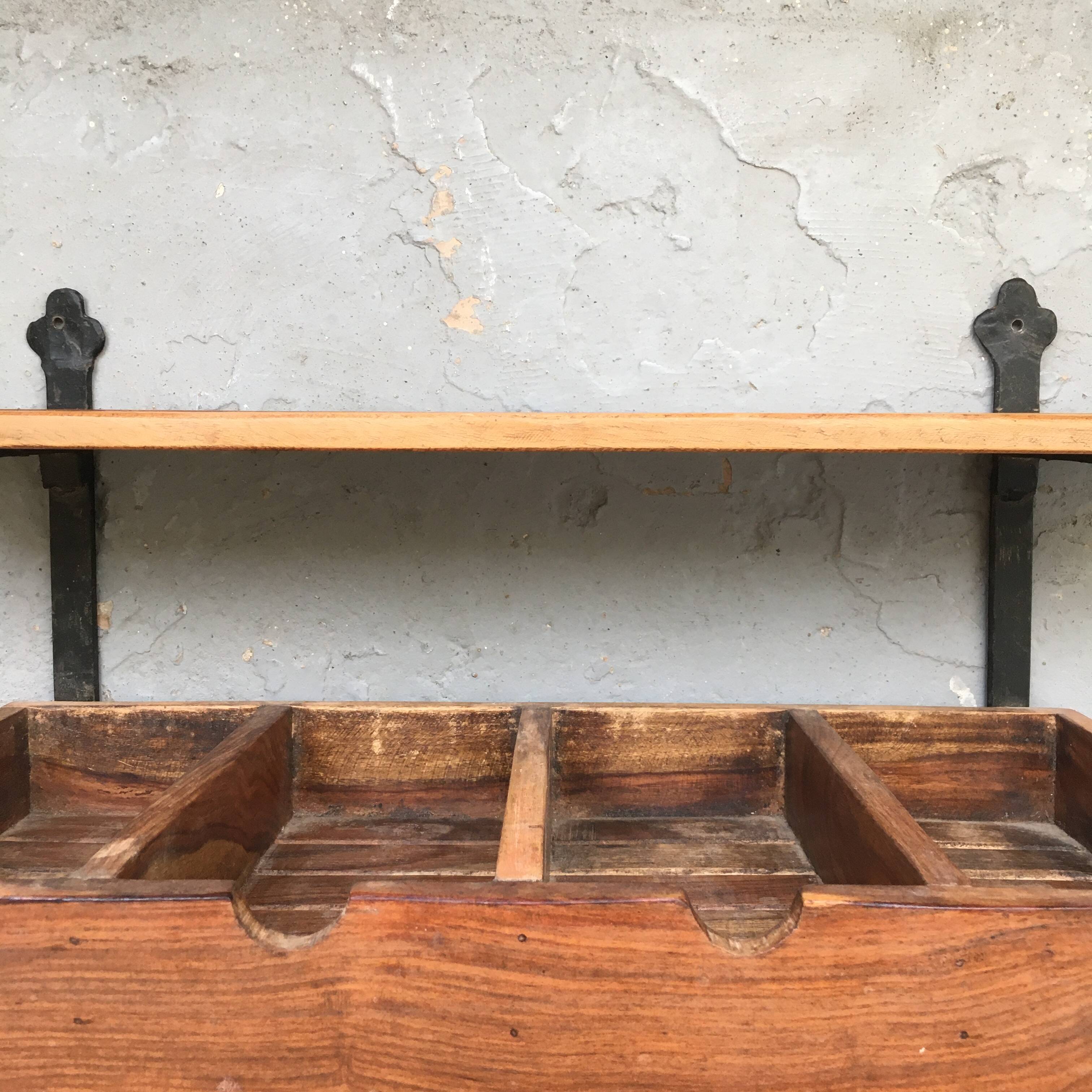 Shelf for glasses and cutlery