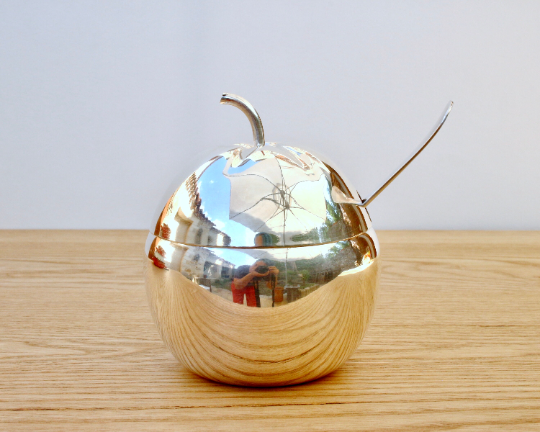 Art Deco, Sweet silver jam jar in the shape of an apple Inactive
