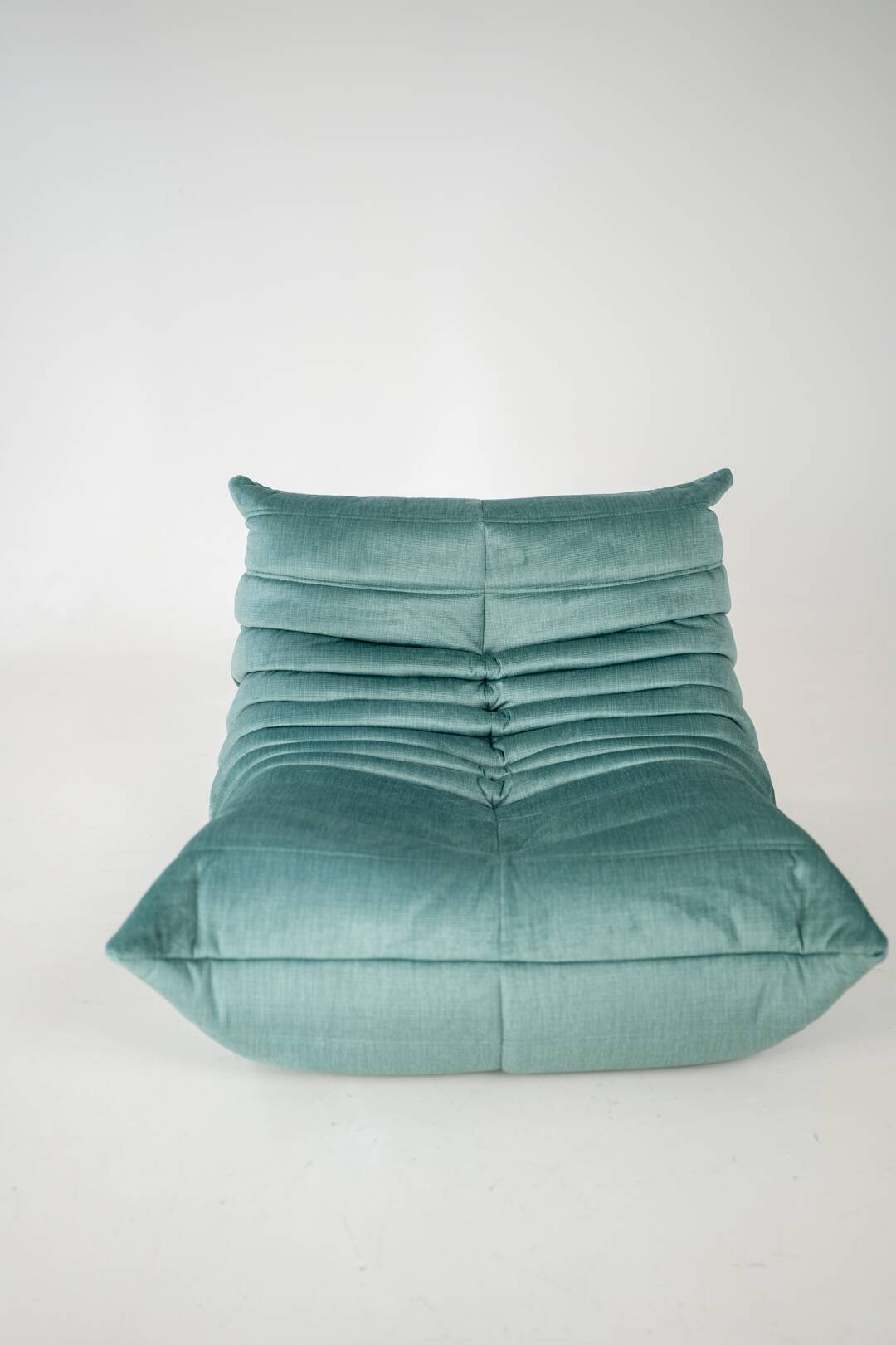 Togo set of armchair and pouf in mint velvet