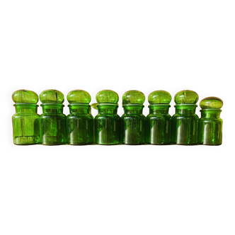 Lot de 8 pots vintage en verre vert