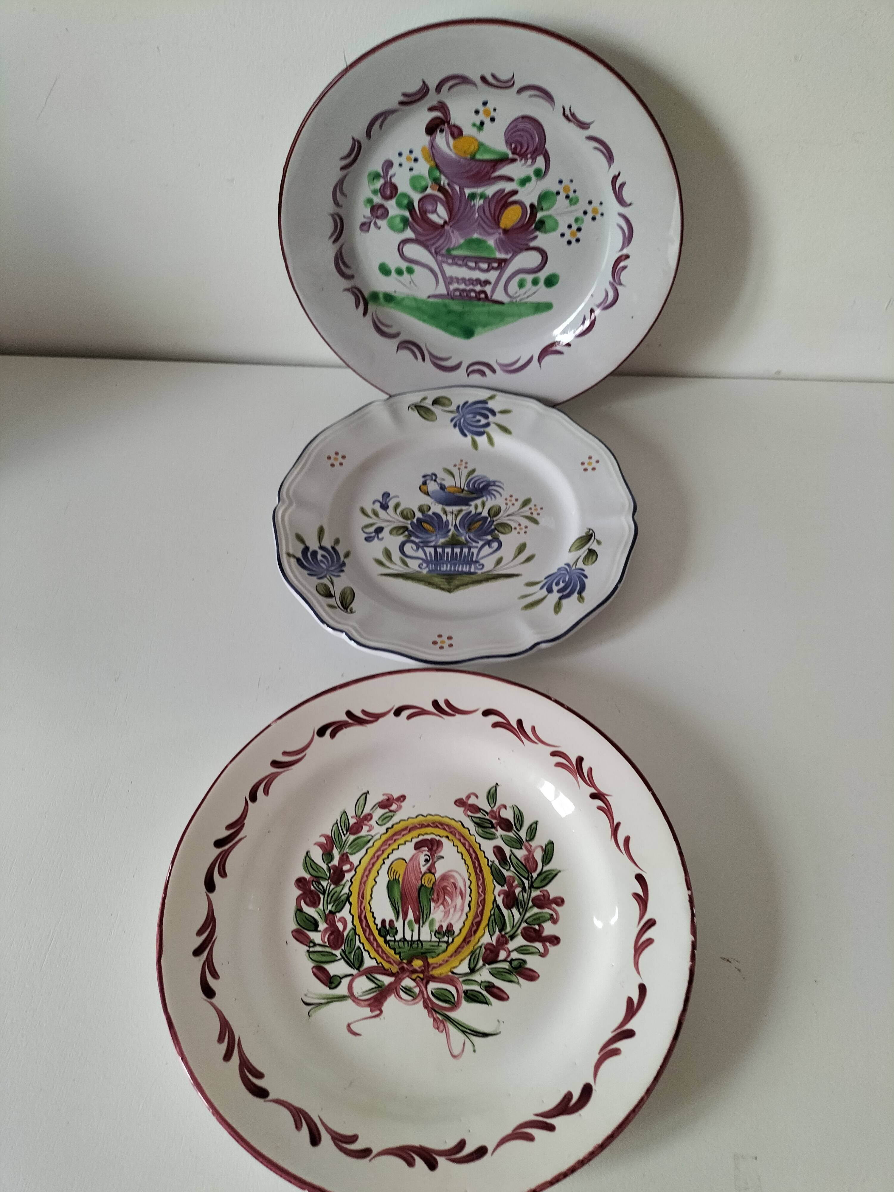 Trio of plates with rooster - Eastern earthenware