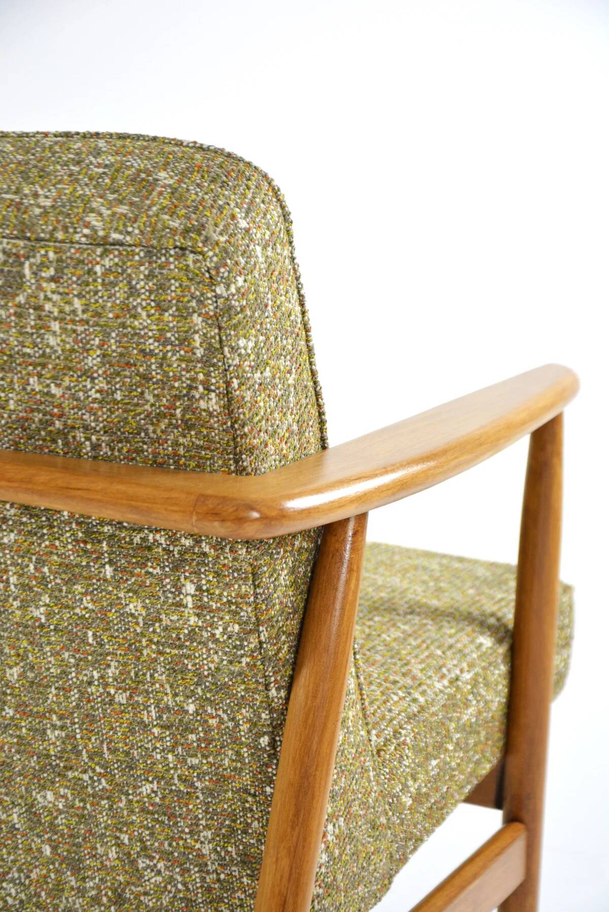 Green mottled Z armchair
