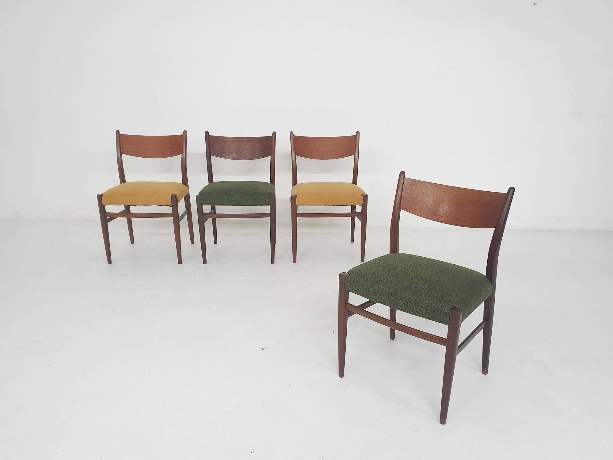 Set of four teak Pastoe "SA10" dining chairs, The Netherlands 1959