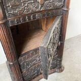 Commode XIXème pin noirci sculpté