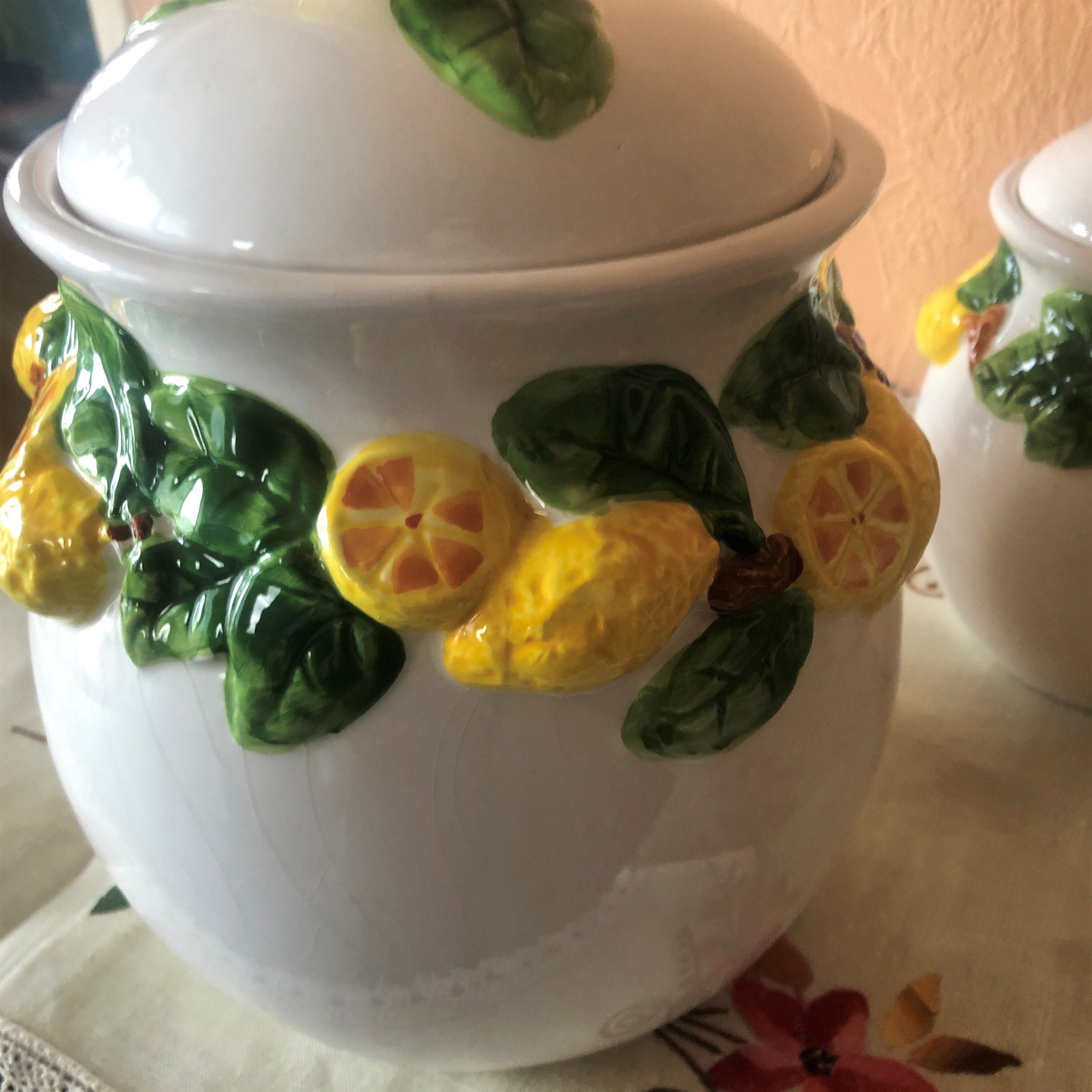 3 jars preservatives condiments onions garlic shallot decoration slurry Lemon