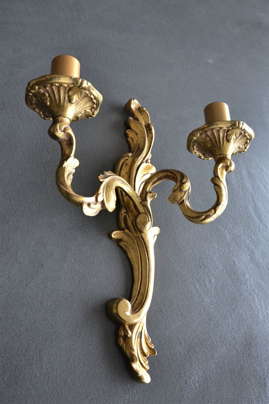 Wall lamp in twisted golden bronze baroque 2 lights