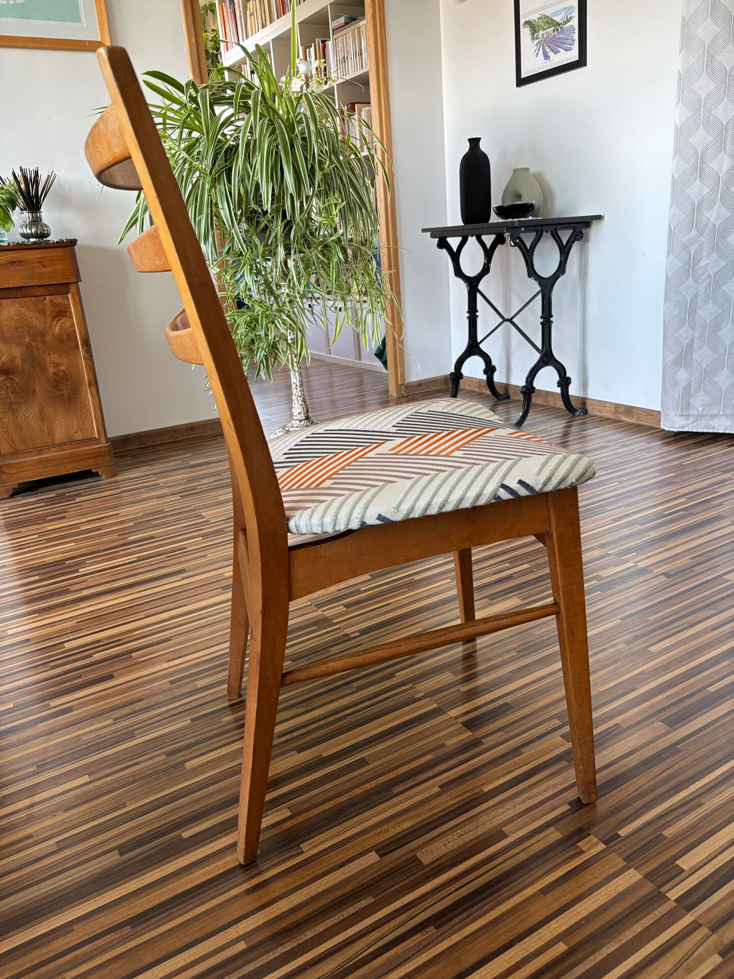 4 chairs