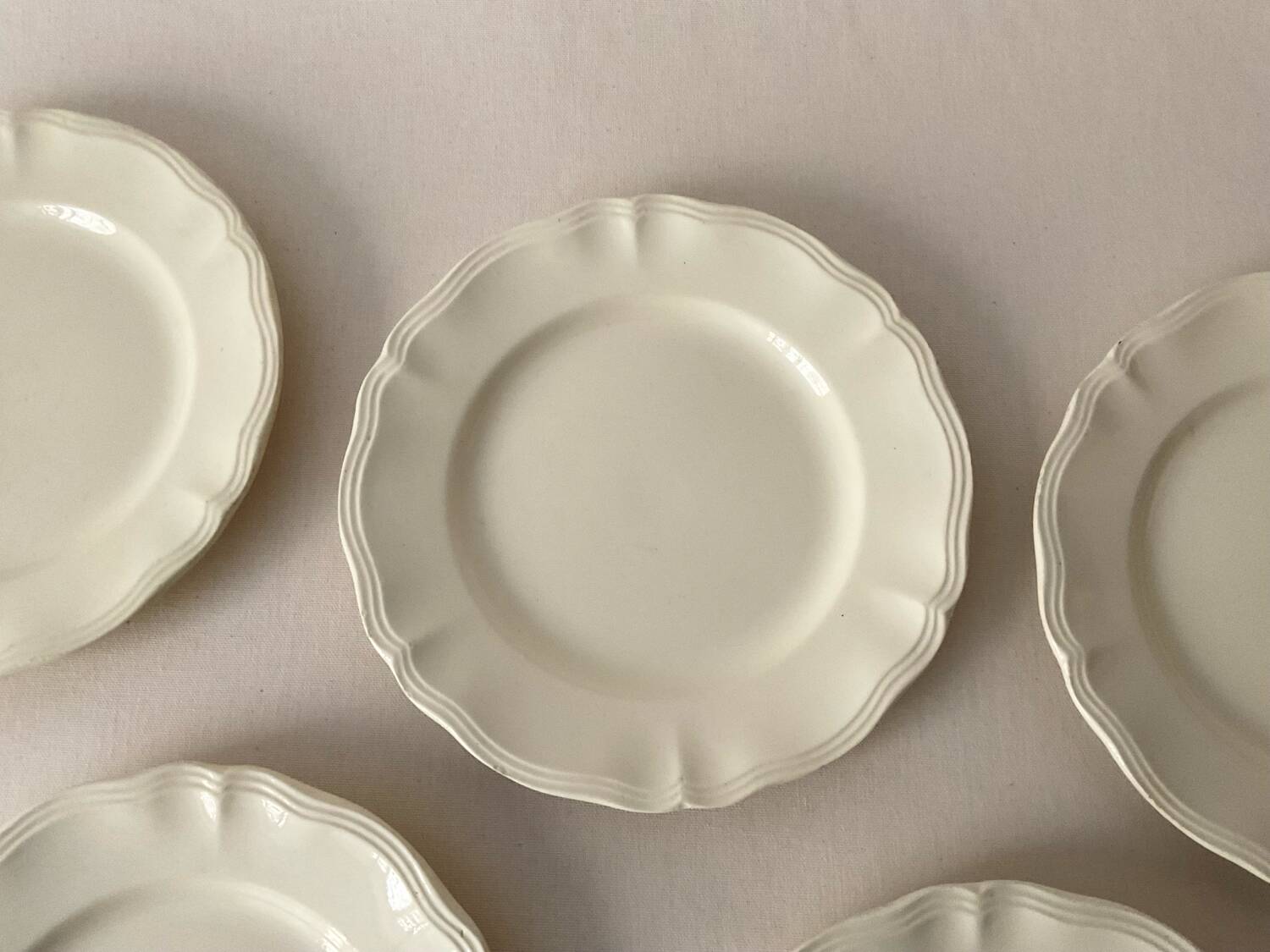Set of 5 flat plates Sarreguemines – White earthenware – Bor