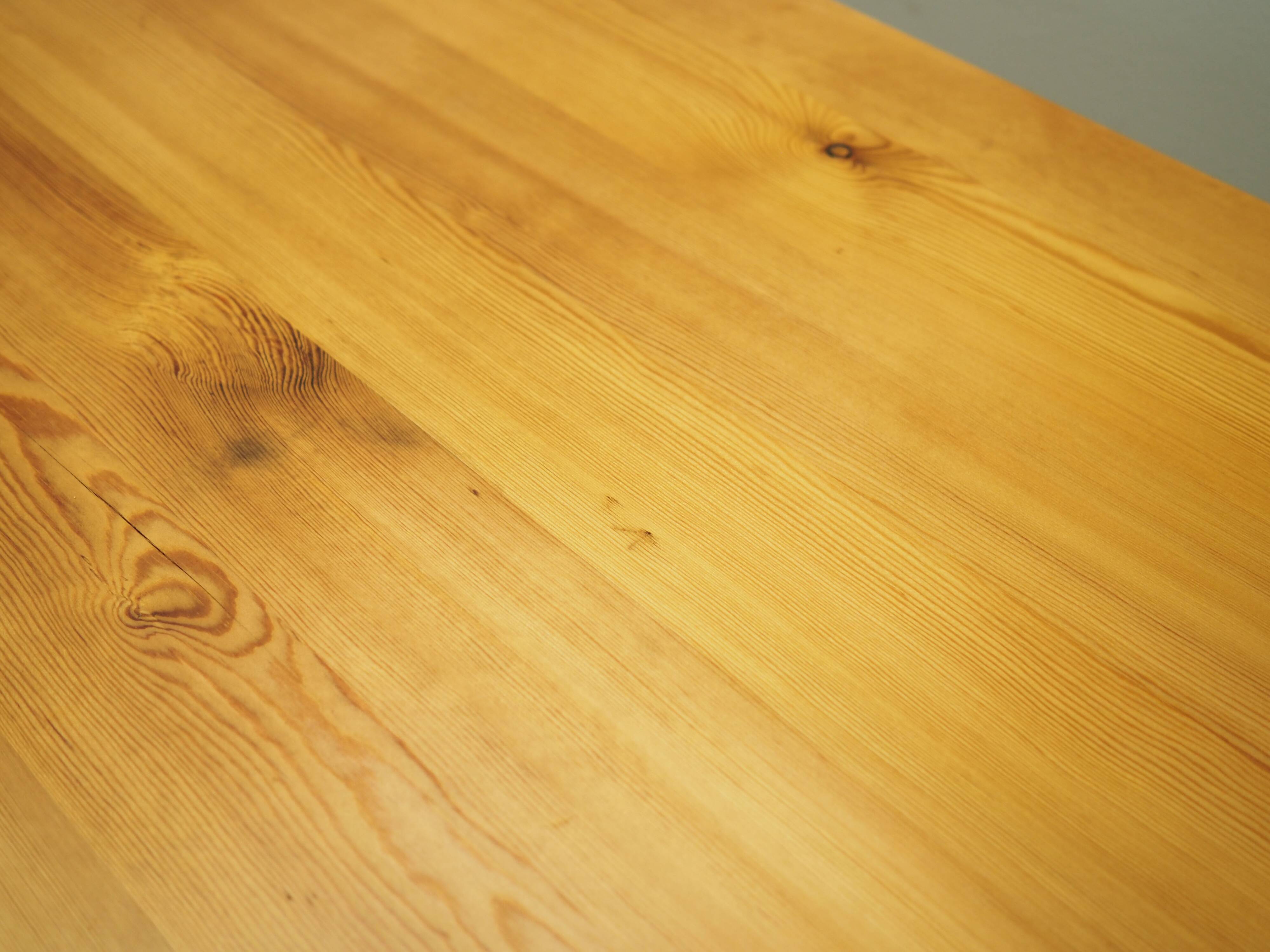 Pine showcase, Danish design, 1980s, production: Denmark