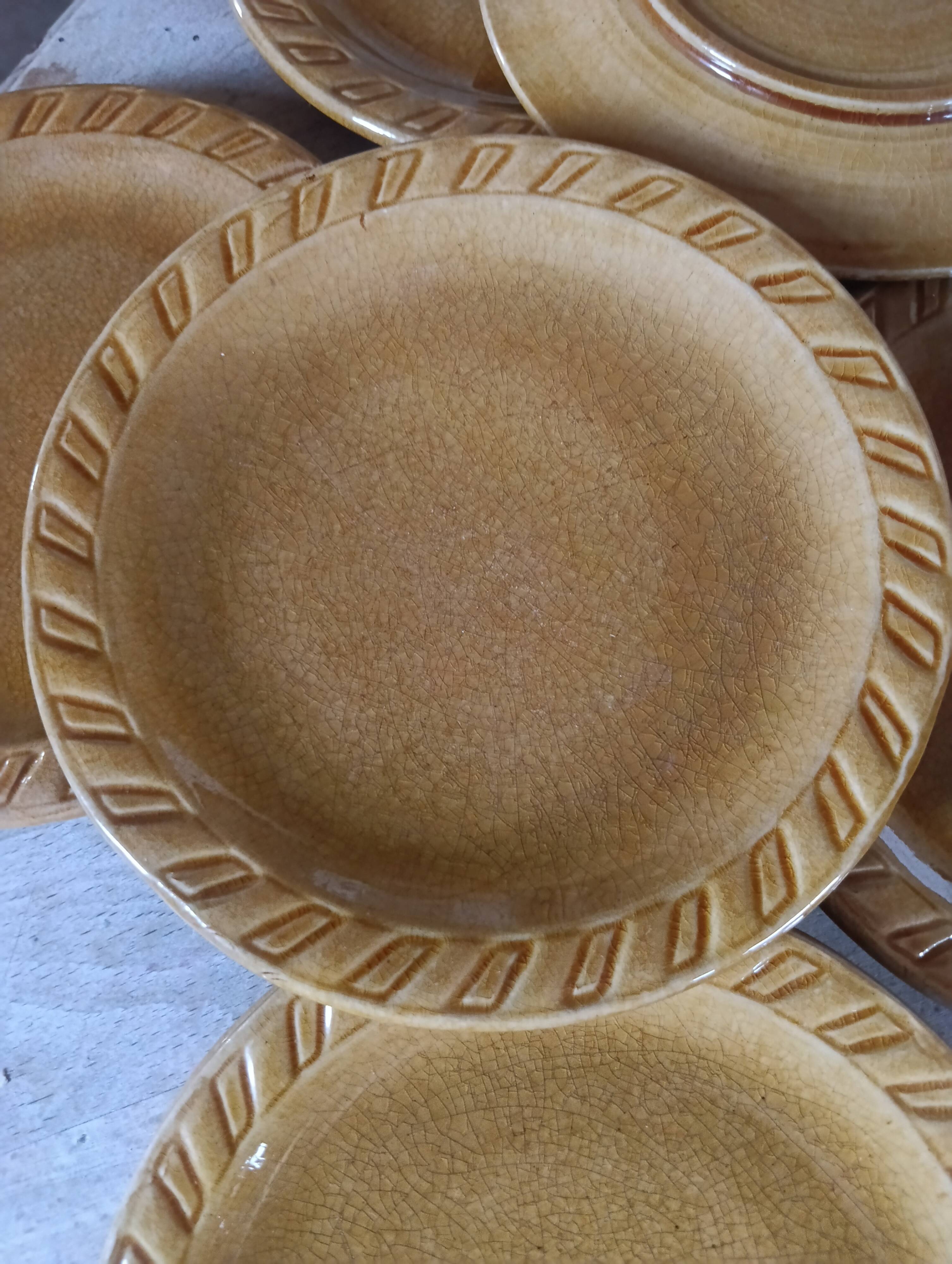 Maison Pichon Uzès rare set of 12 dessert plates