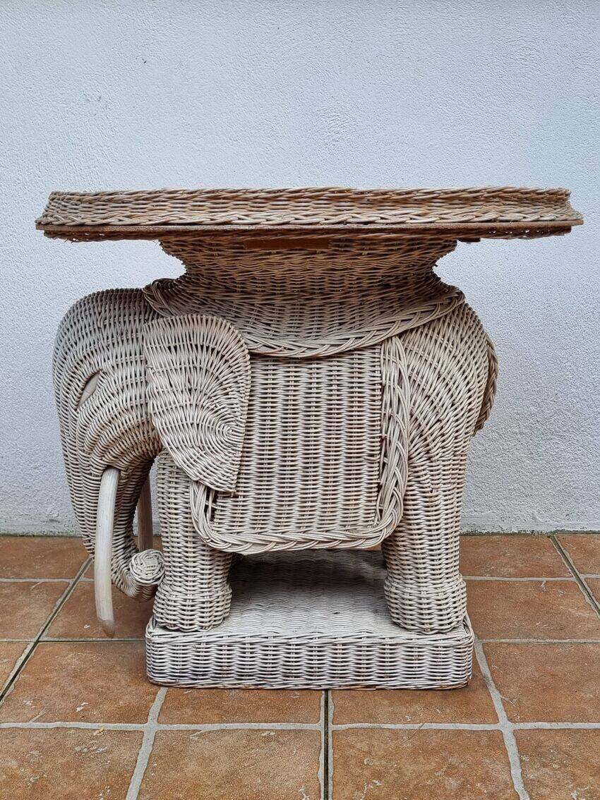 Table d'appoint, éléphant en rotin vintage, années 70