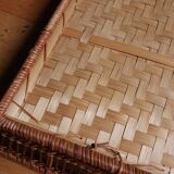 Wicker presentation basket tray