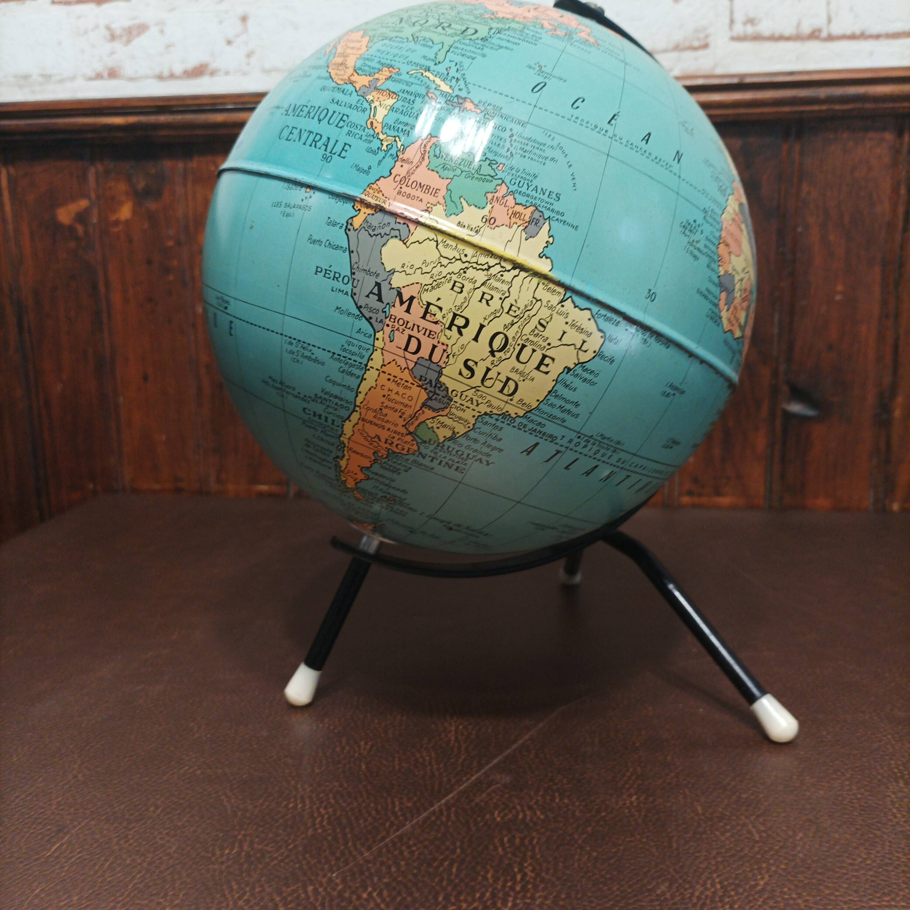 Old taride sheet metal tripod globe circa 1950/1960