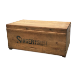 Wooden chest Singer