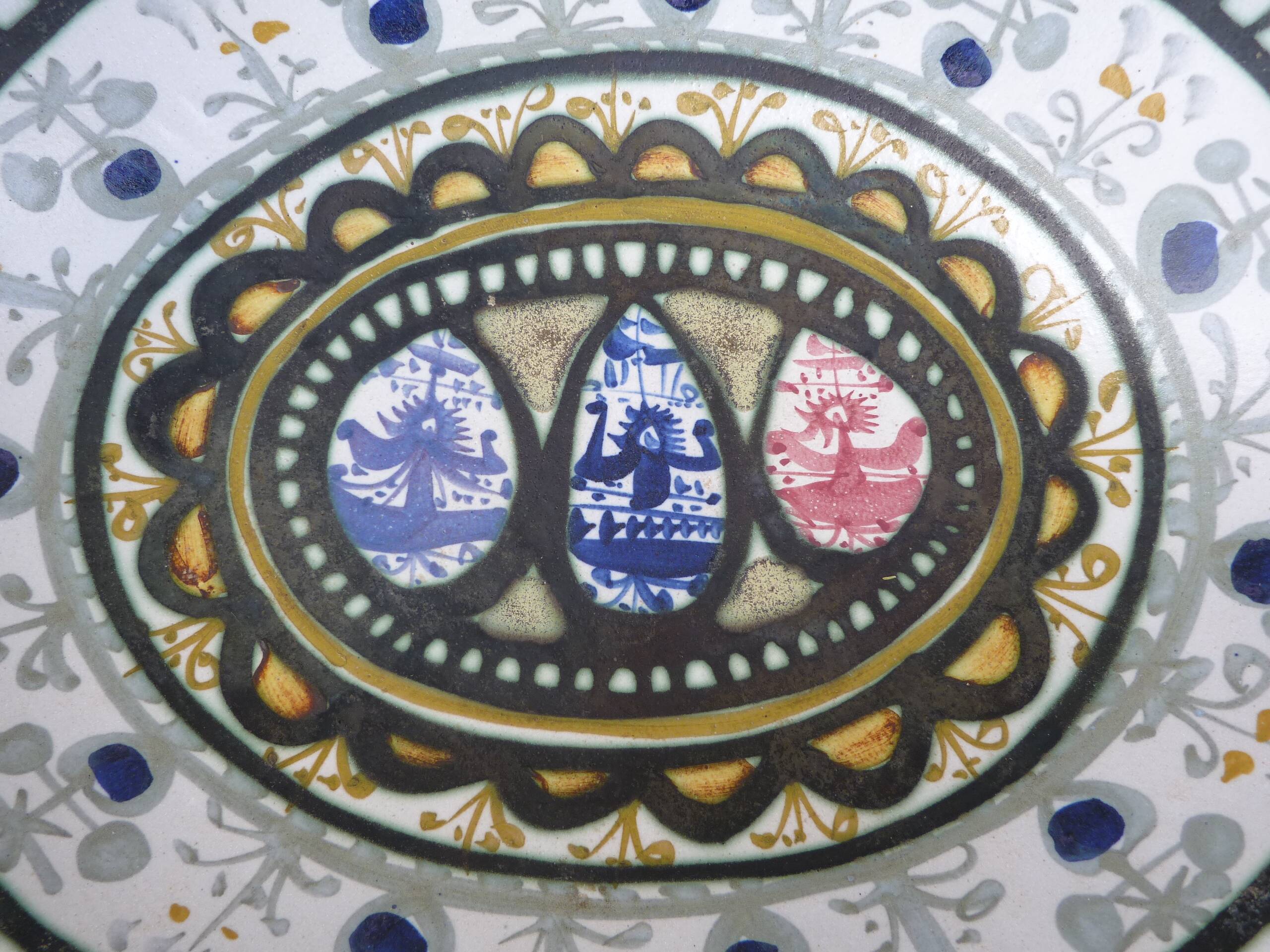 Large hollow ceramic dish from Quimper design L'Helguen André Keraluc