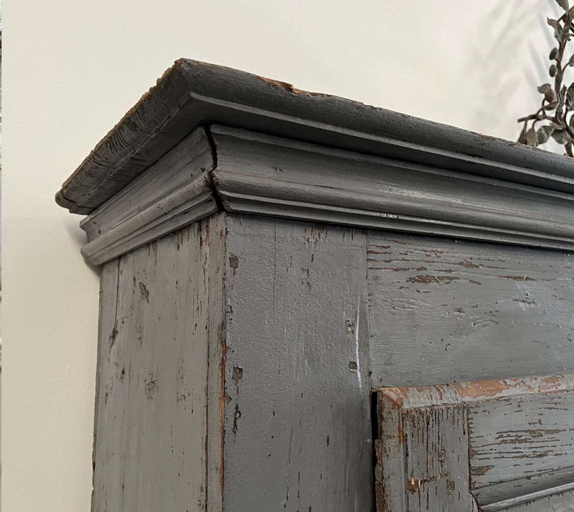 Armoire peinte c 1880