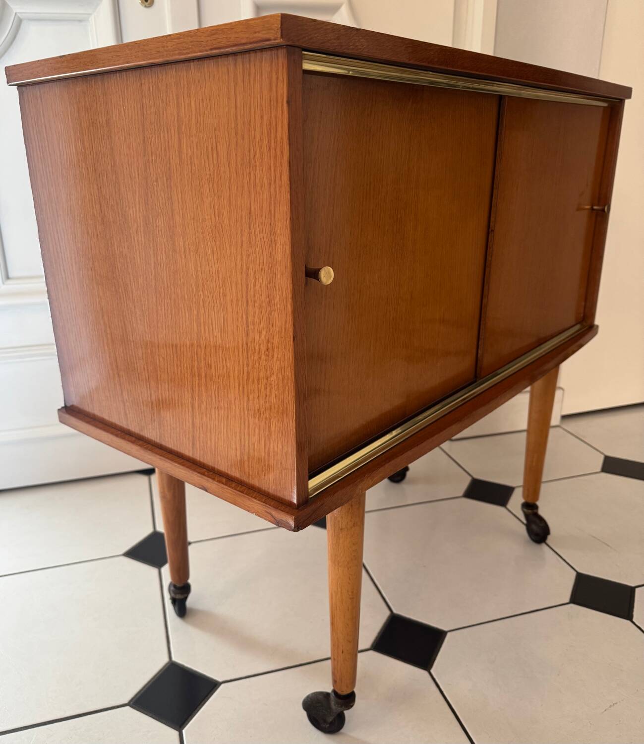Vintage Scandinavian sideboard/buffet