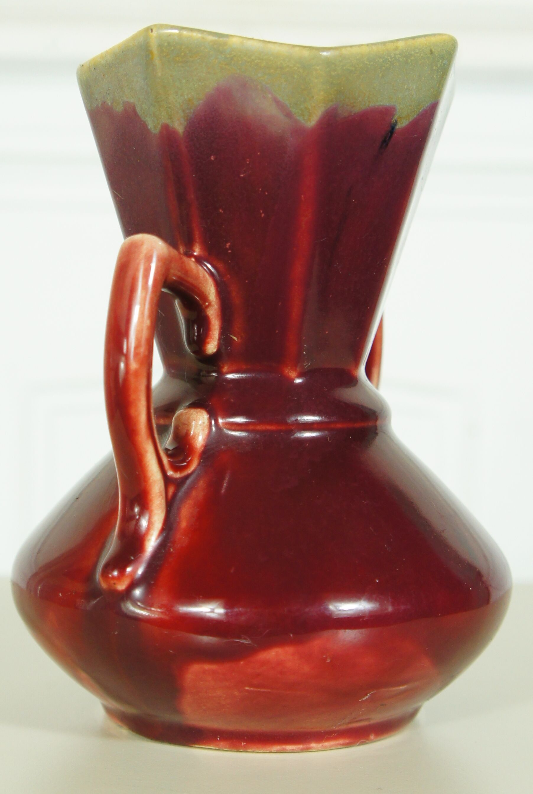 Vase Art déco faïencerie de Thulin, Belgium