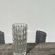 Vase en verre épais transparent