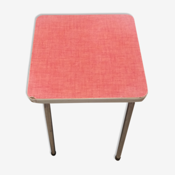 Raspberry formica table