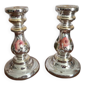 Lot de 2 bougeoirs en verre mercurisé décor floral peint à la main ancien