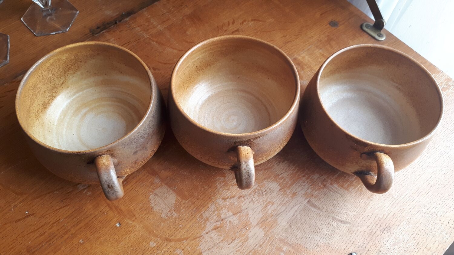 Trio de tasses en grès