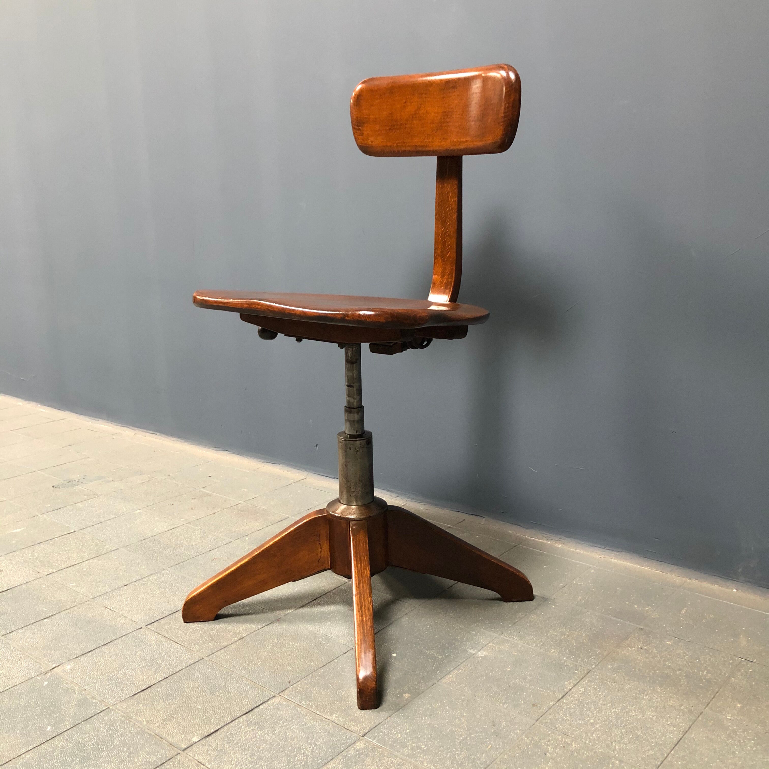 Brown beech wooden Albert Stoll atelier or desk chair from the 1920s