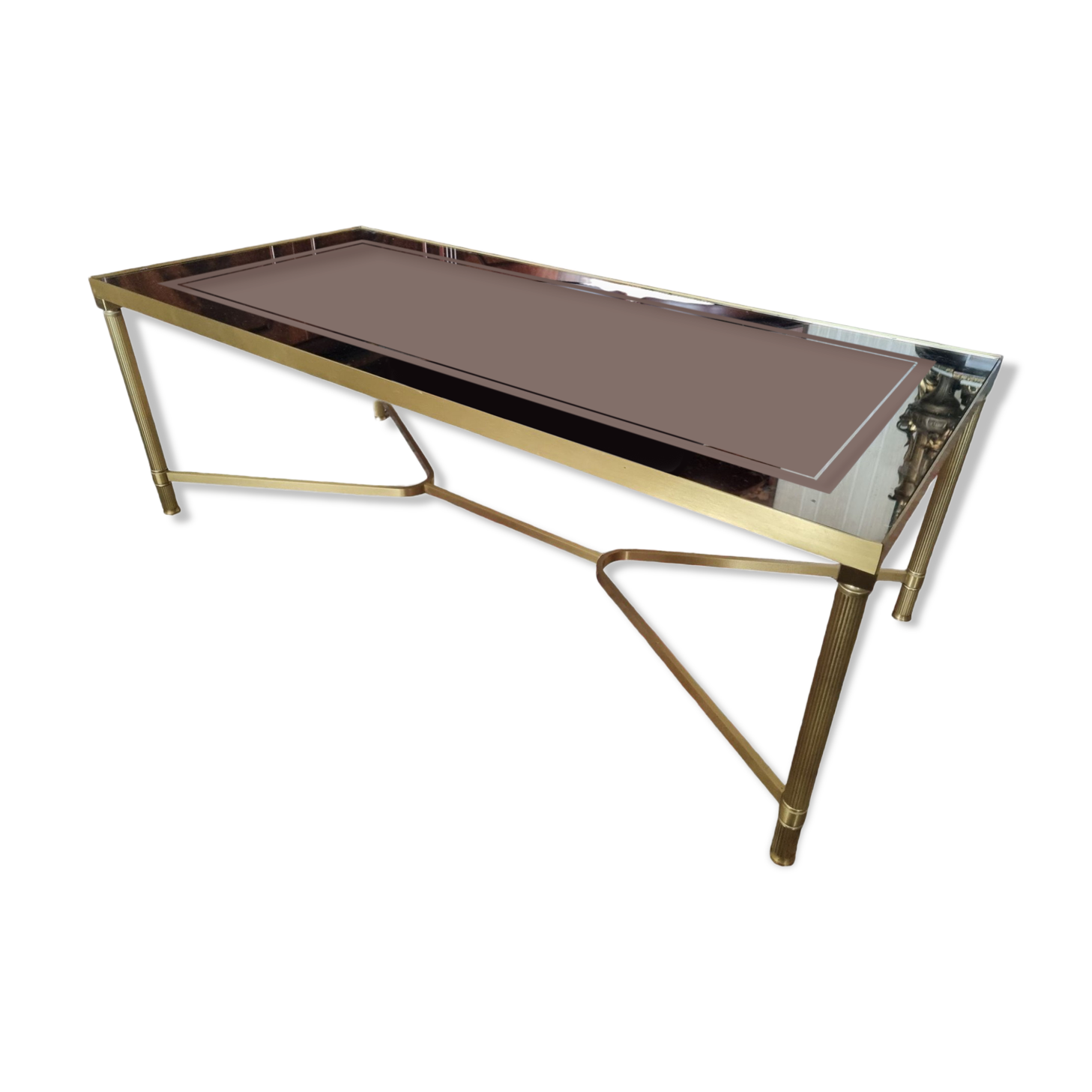 Coffee table in gilded brass and glass top