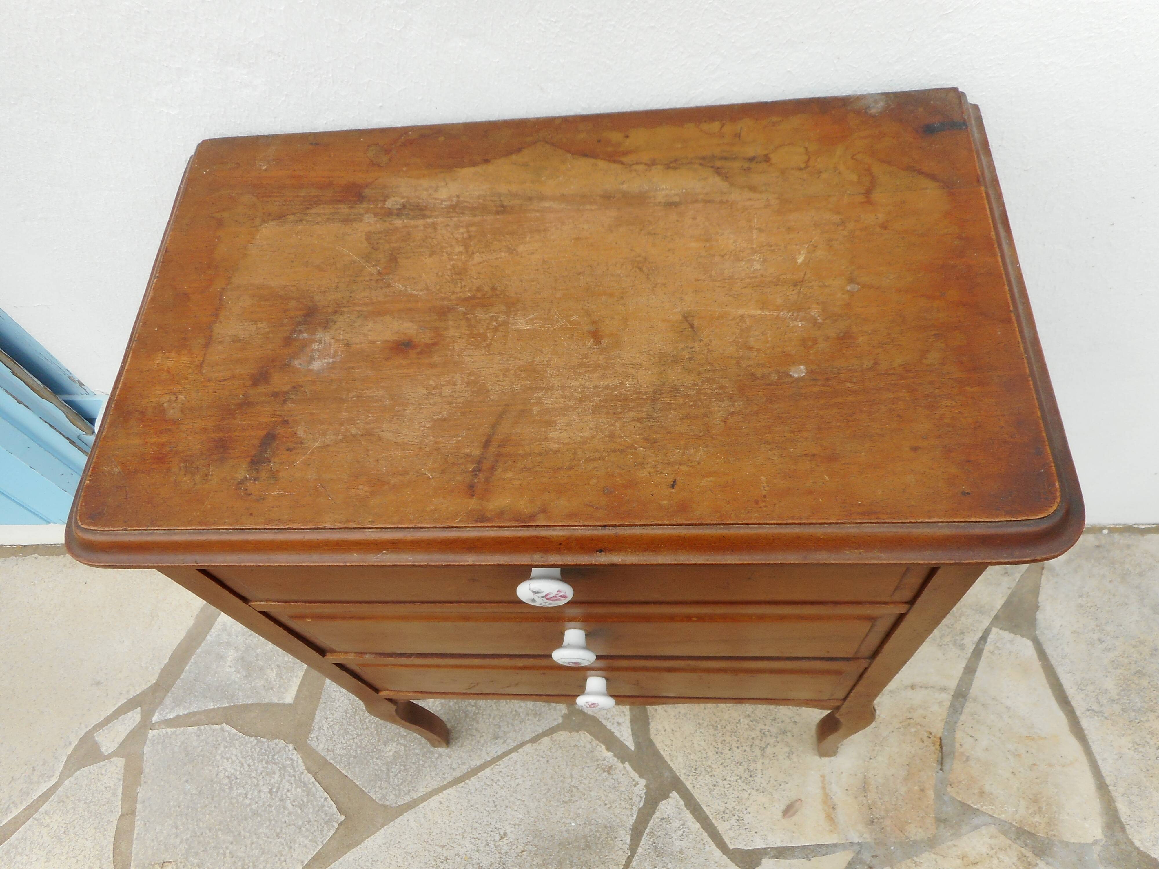 Furniture three drawers on stand