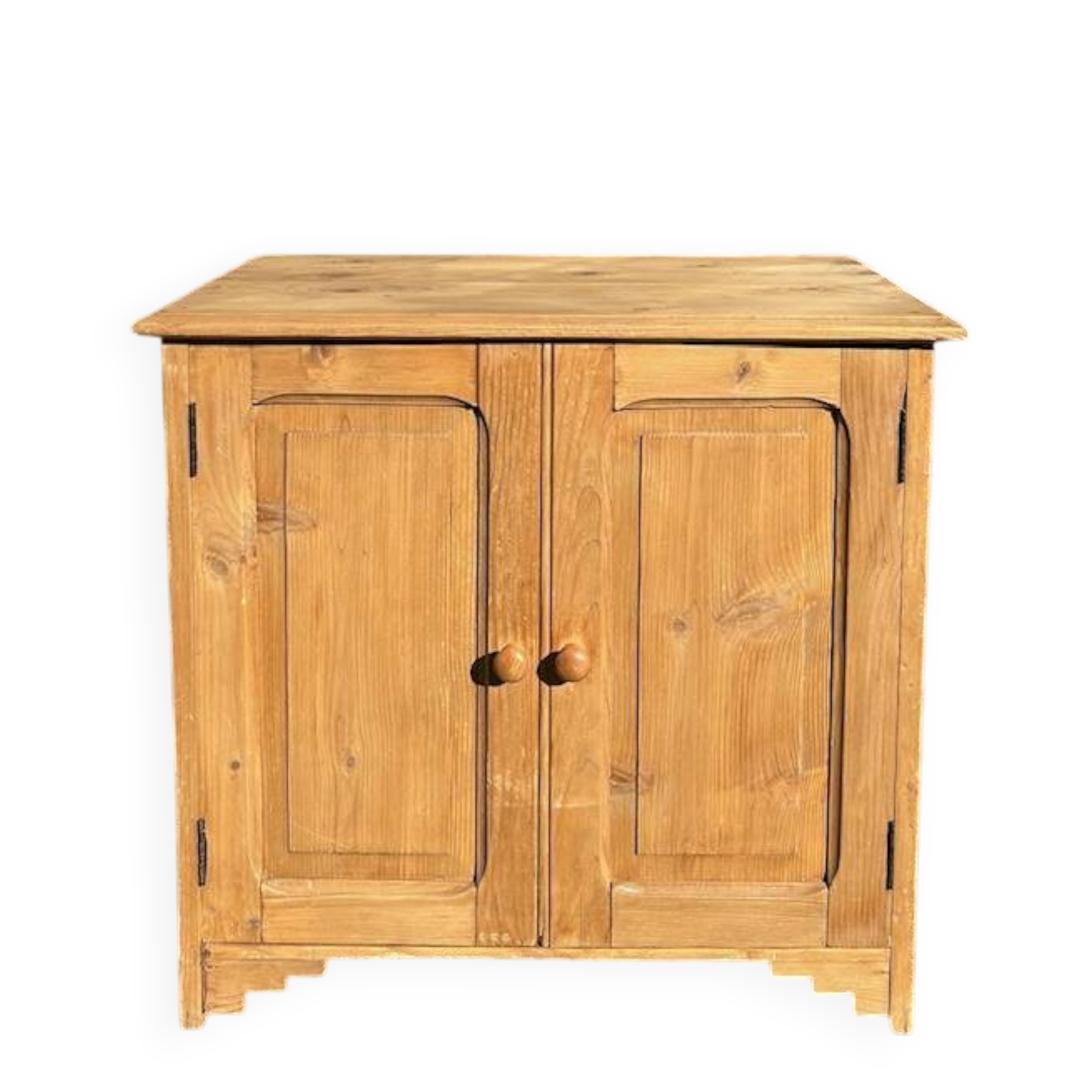 ENGLISH STORAGE FURNITURE