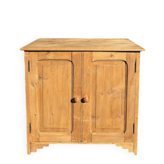 ENGLISH STORAGE FURNITURE