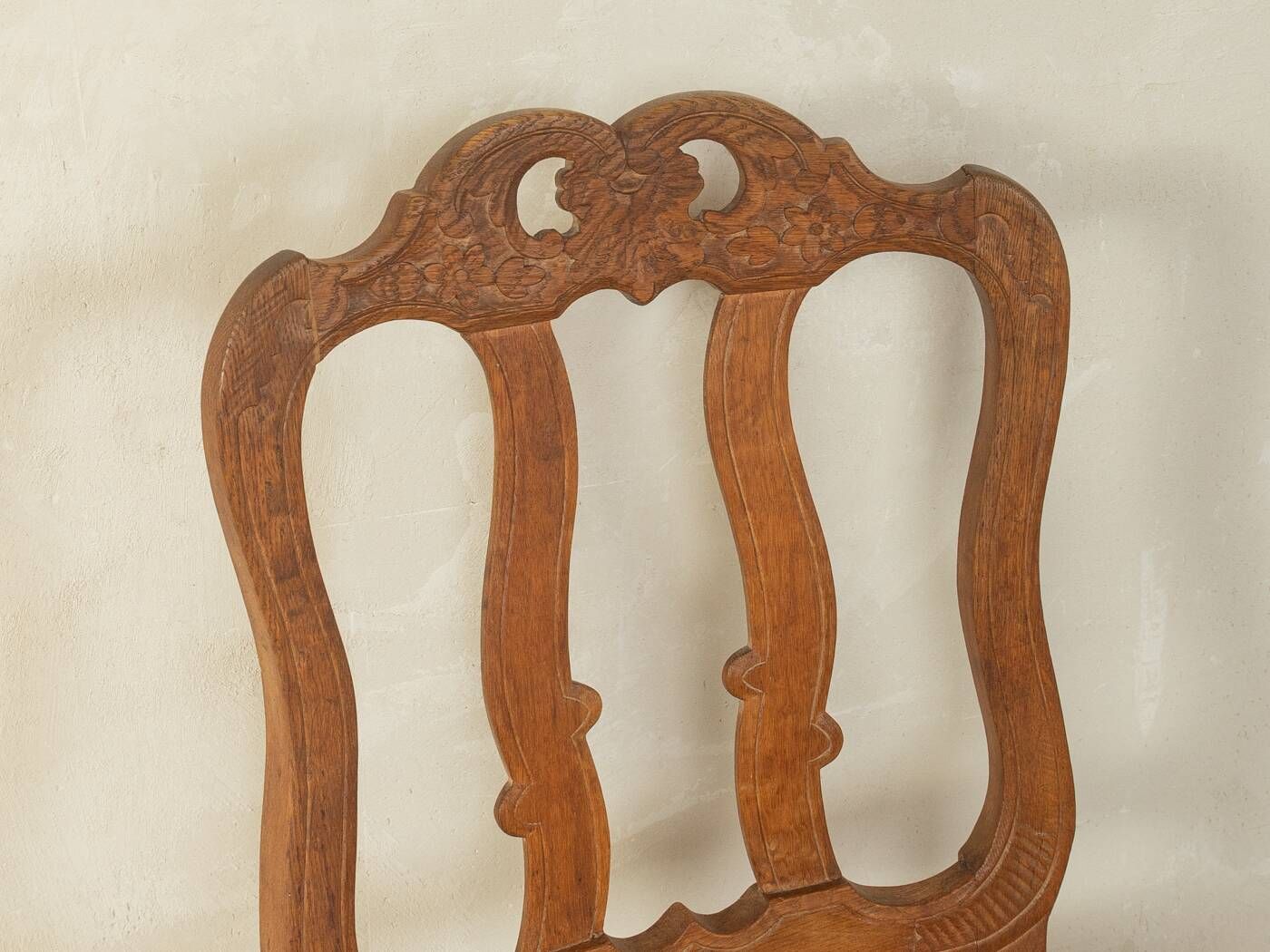 Ensemble de sièges antiques