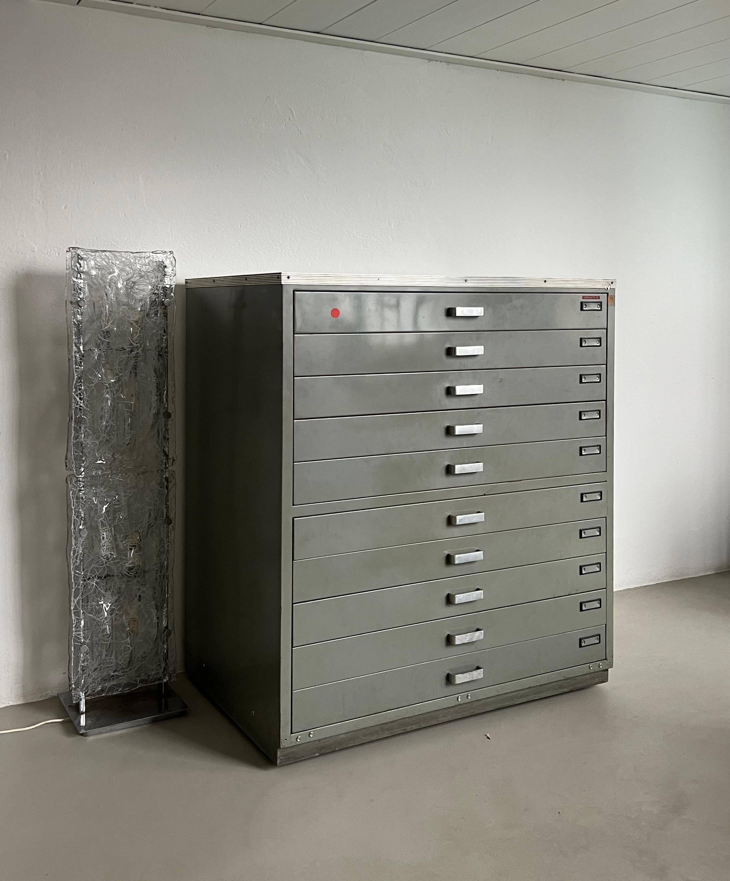 Vintage Italian Industrial Cabinet / drawers  for storage drawings and posters