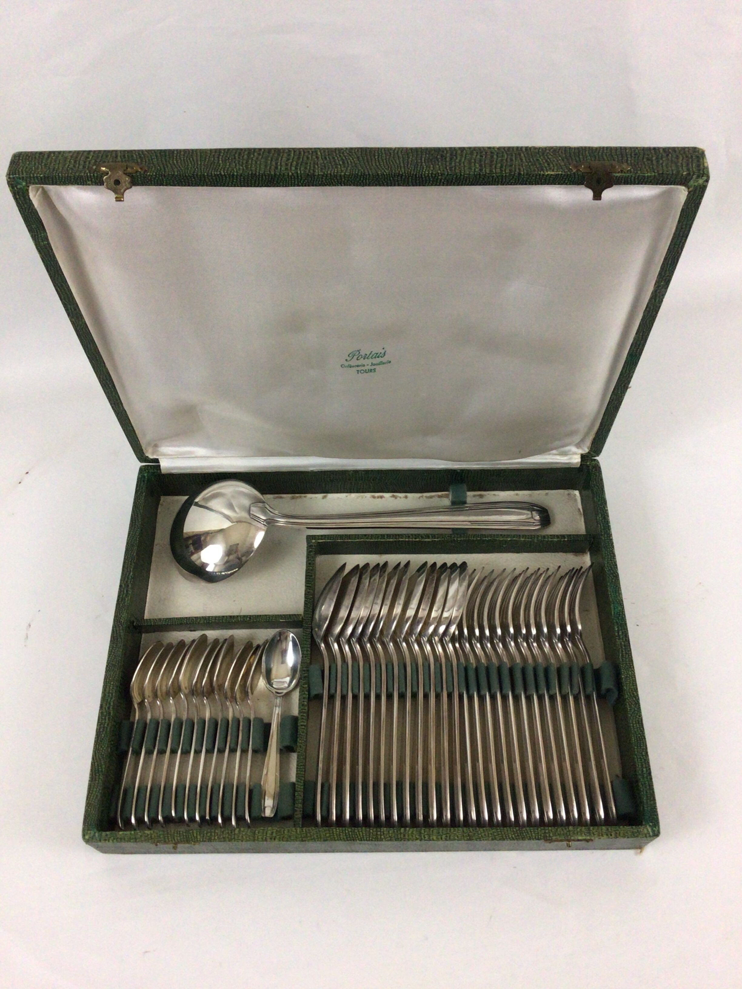 Silver metal housewife Dixi Art deco 37 pcs