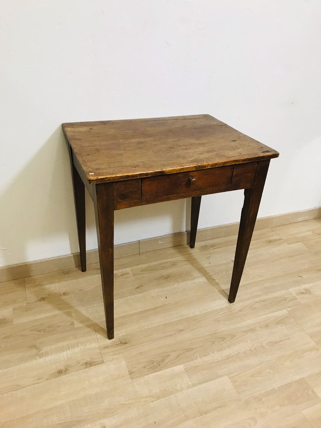 Wooden desk table
