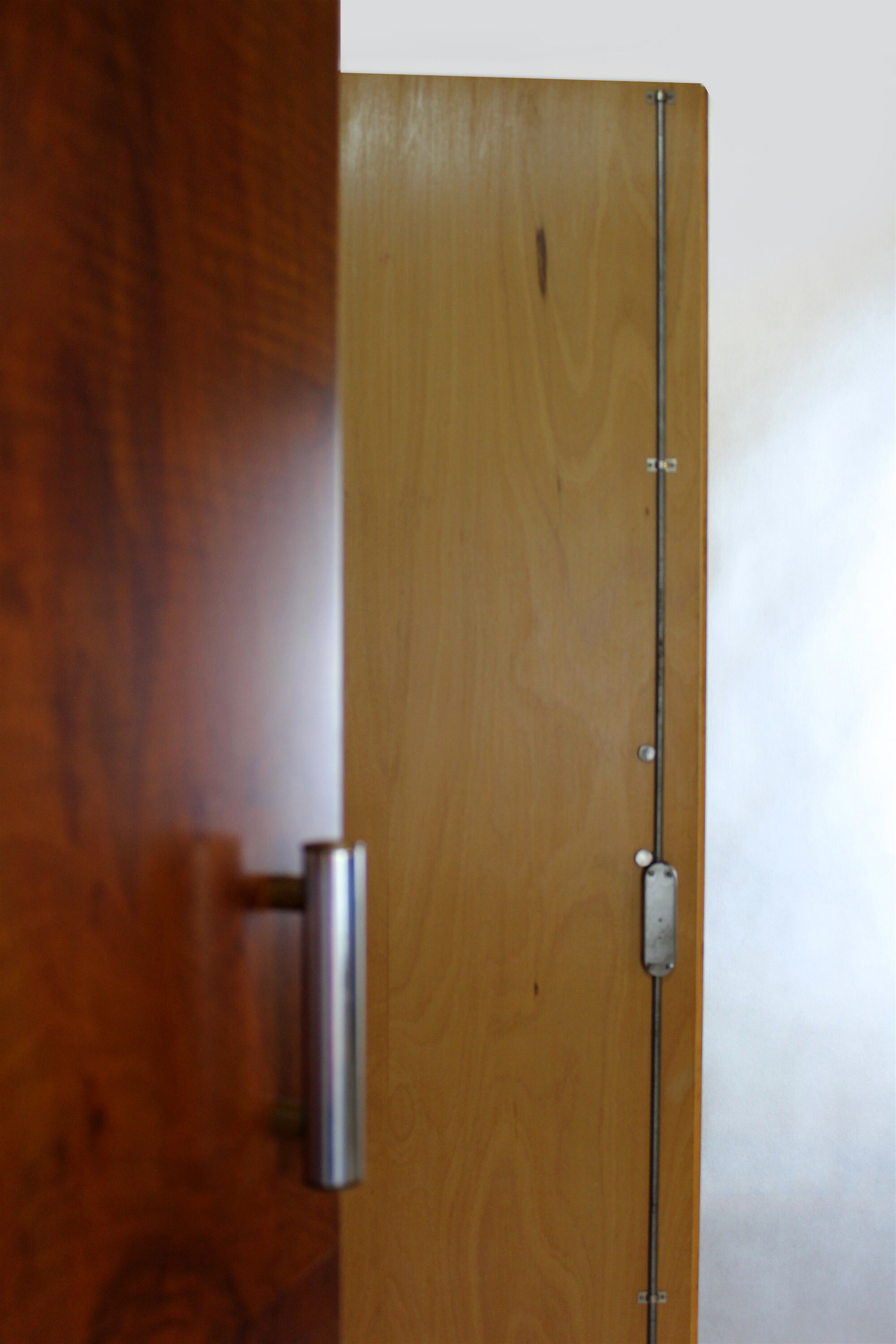 Bauhaus chromed tubular steel and walnut wardrobe, 1930s