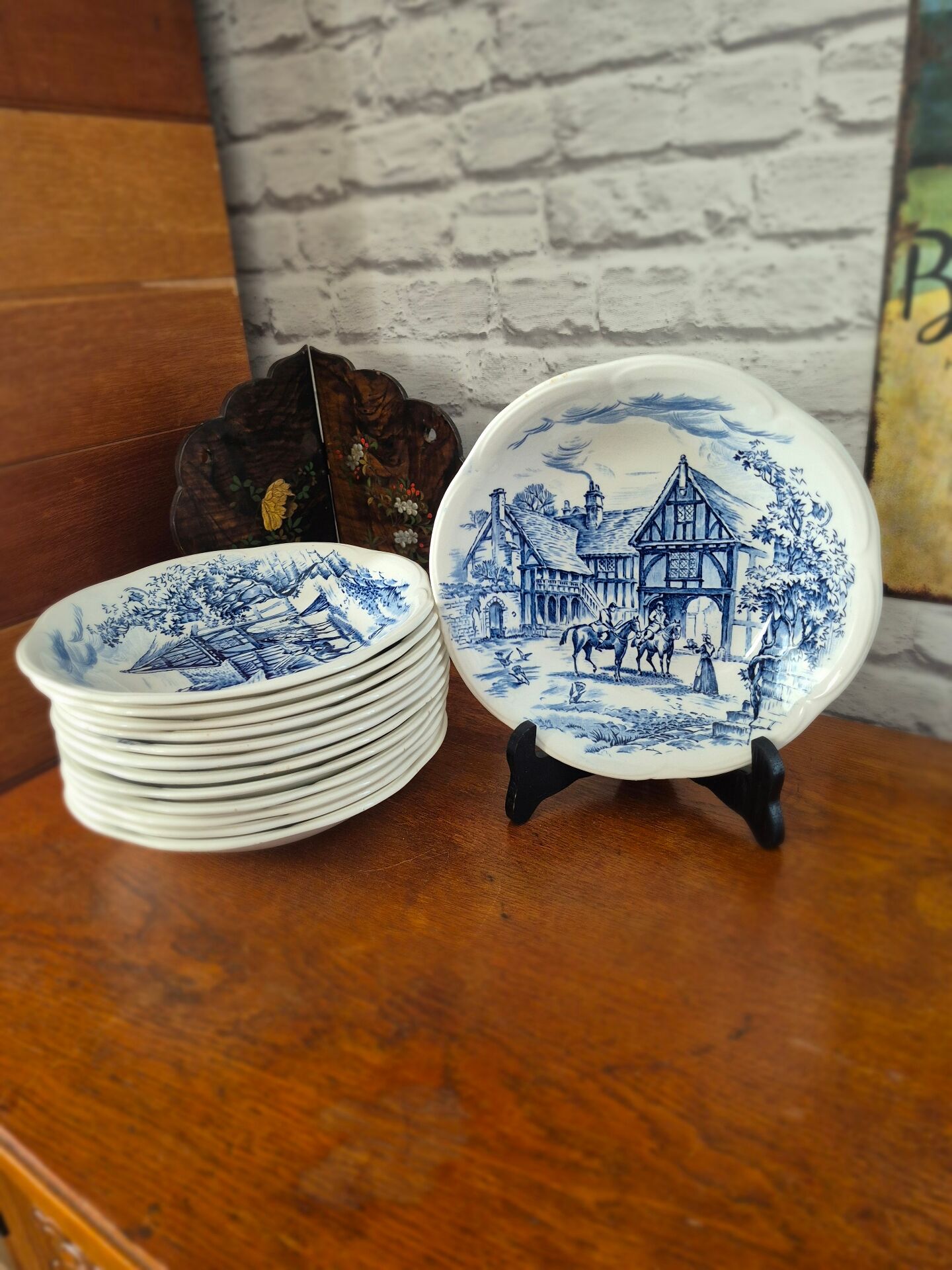 Set of 12 vintage deep plates Gien and Wedgwood 1967-71