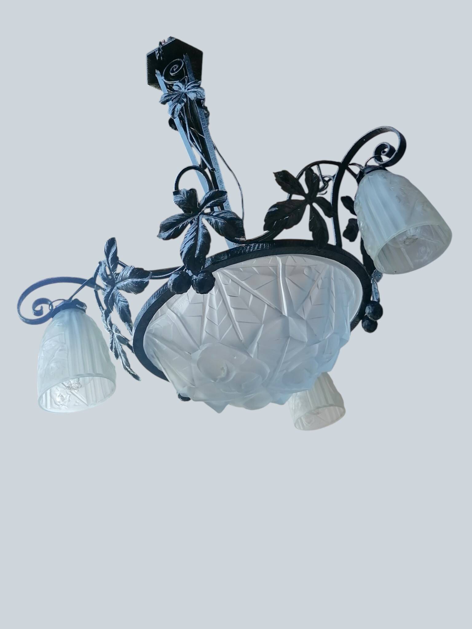 Wrought iron and art deco glass chandelier - Degué Workshops