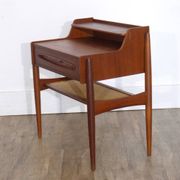 Table d'appoint ou de chevet danoise en teck 1960