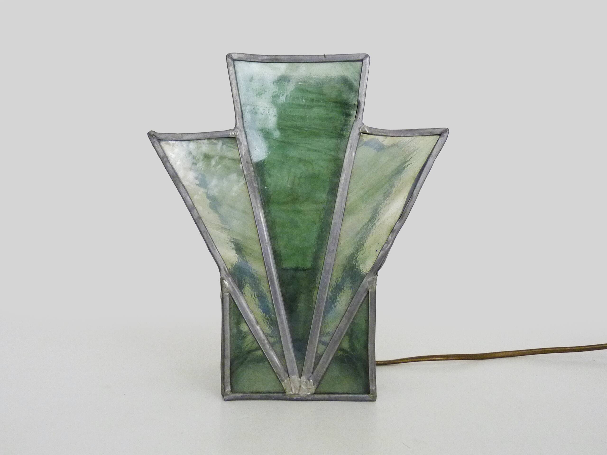 Lampe ou applique murale en vitrail et plomb. Époque Art Déco
