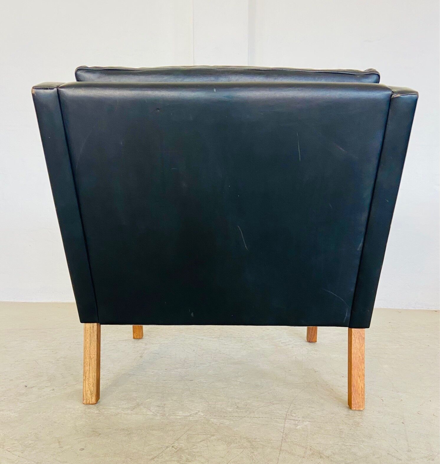 Vintage retro Danish mid-century G. Thams lounge chair in black leather