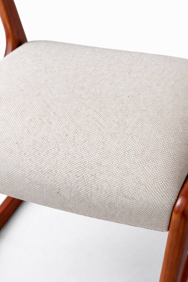 Suite de 4 chaises Baumann modèle traîneau – design moderniste français – a