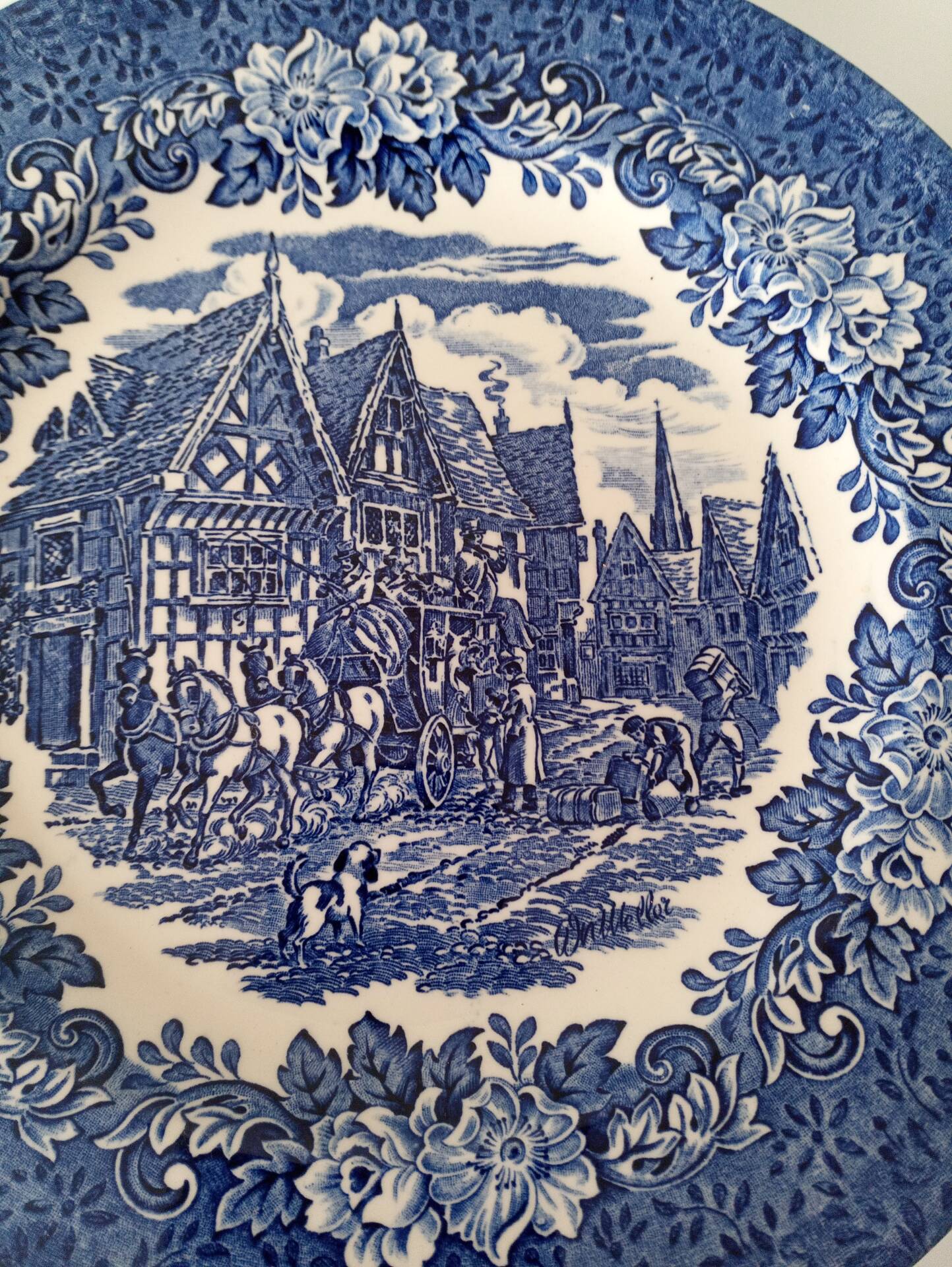 Decorative plate English ironstone